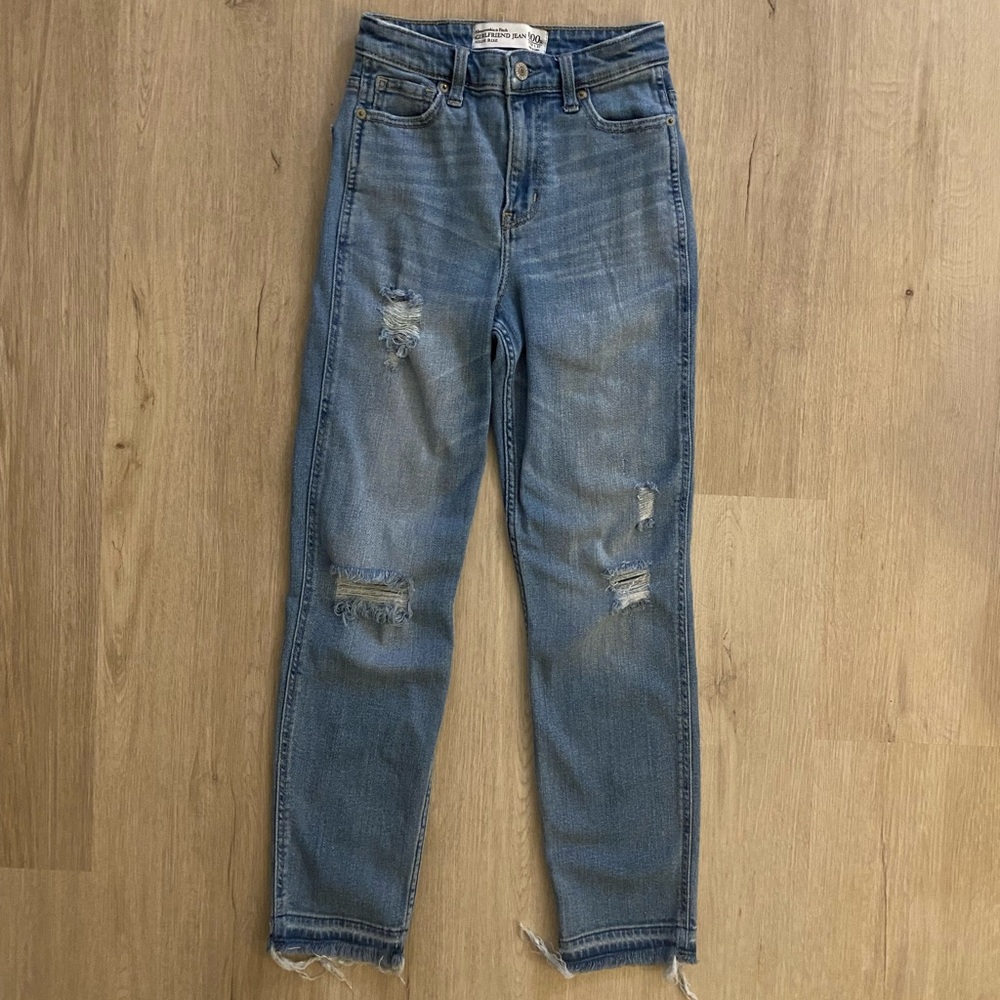 Abercrombie & Fitch High-Rise Girlfriend Jeans